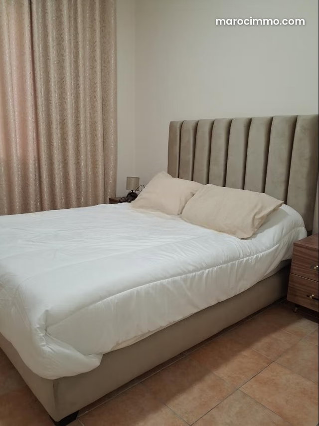 Location d'un appartement à Route de Safi. 5 grandes pièces. Meublé — 4