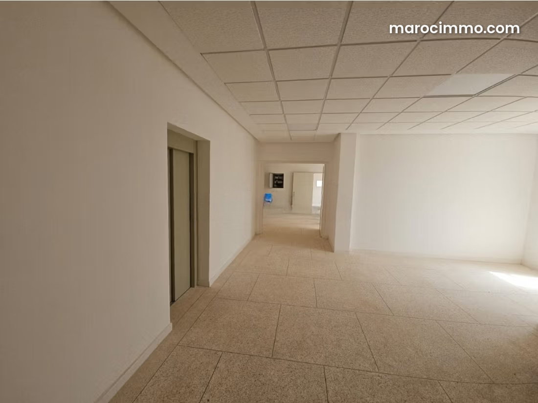 Immeuble de bureaux 5200 m², zone industrielle Tamesna — Tamesna