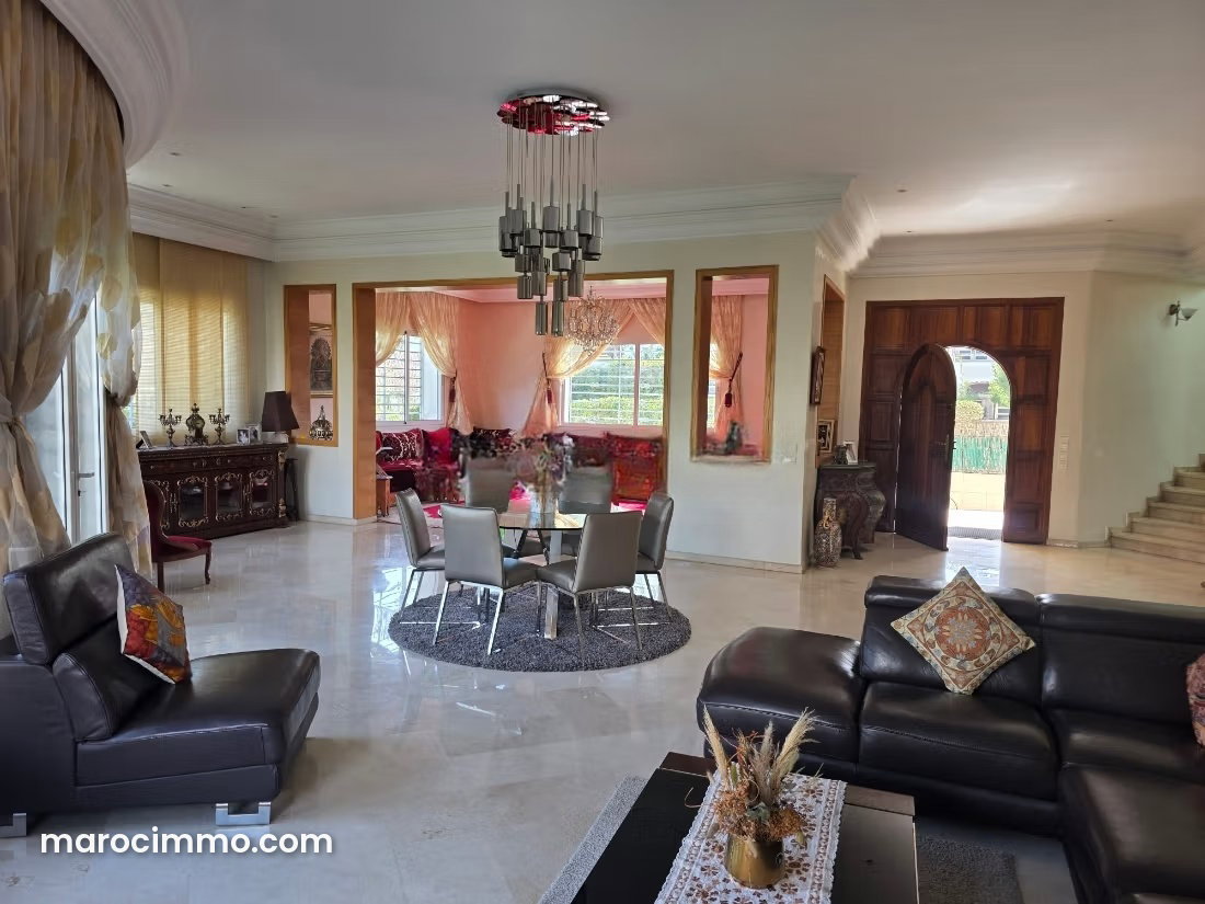 Villa 600 m² avec jardin et garage, Laimoune, Casablanca — Casablanca