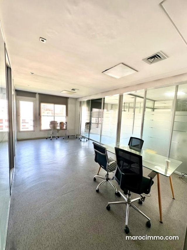 Bureau à louer — 2