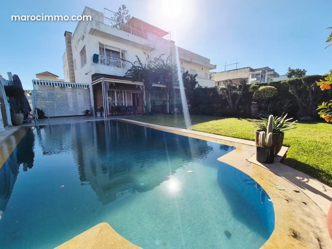 450 sqm villa with pool and garden in Casablanca’s Polo district — Casablanca