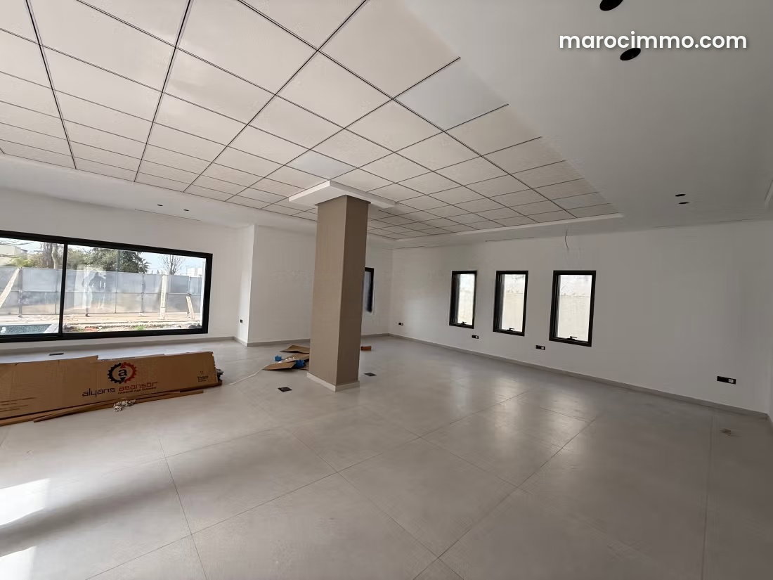 800 sqm Office Space over 3 Levels, Hay Riad, Rabat — Rabat