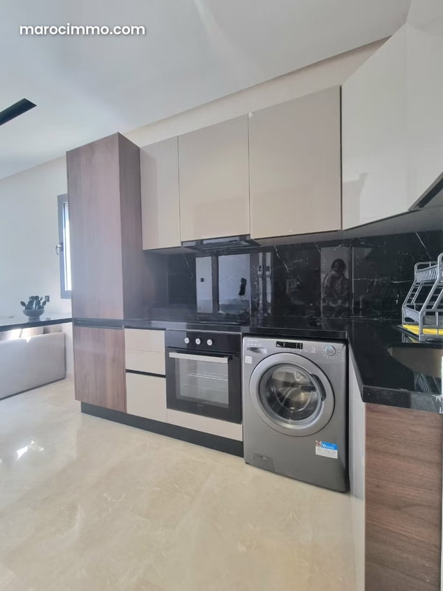 Studio meublé NEUF à louer – 50 m² — 4