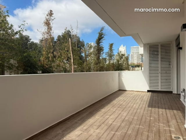 Studio neuf avec grande terrasse à louer — Casablanca