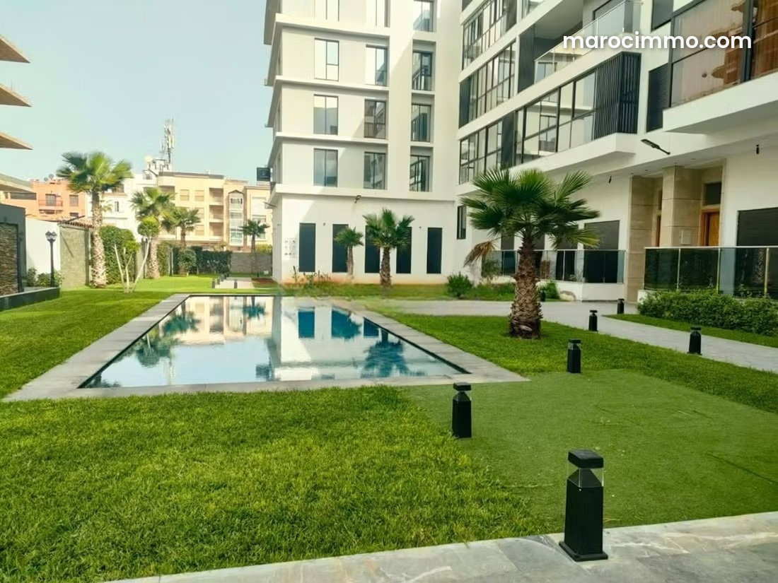 Brand-New Studio with Terrace, Californie, Casablanca, for Rent — Casablanca