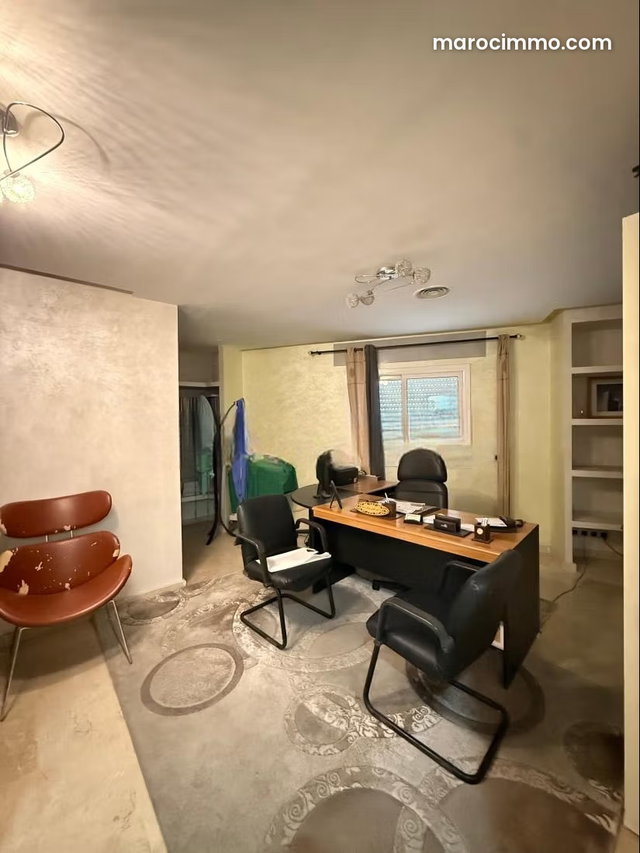 Bureaux à vendre en Centre 94 m2 — 4