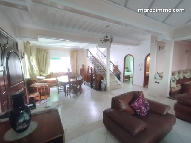 Très agréable villa dans un quartier résidentiel — 4