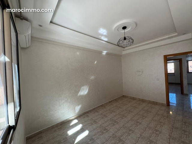 À louer vide Appartement Madame Plaza — 3