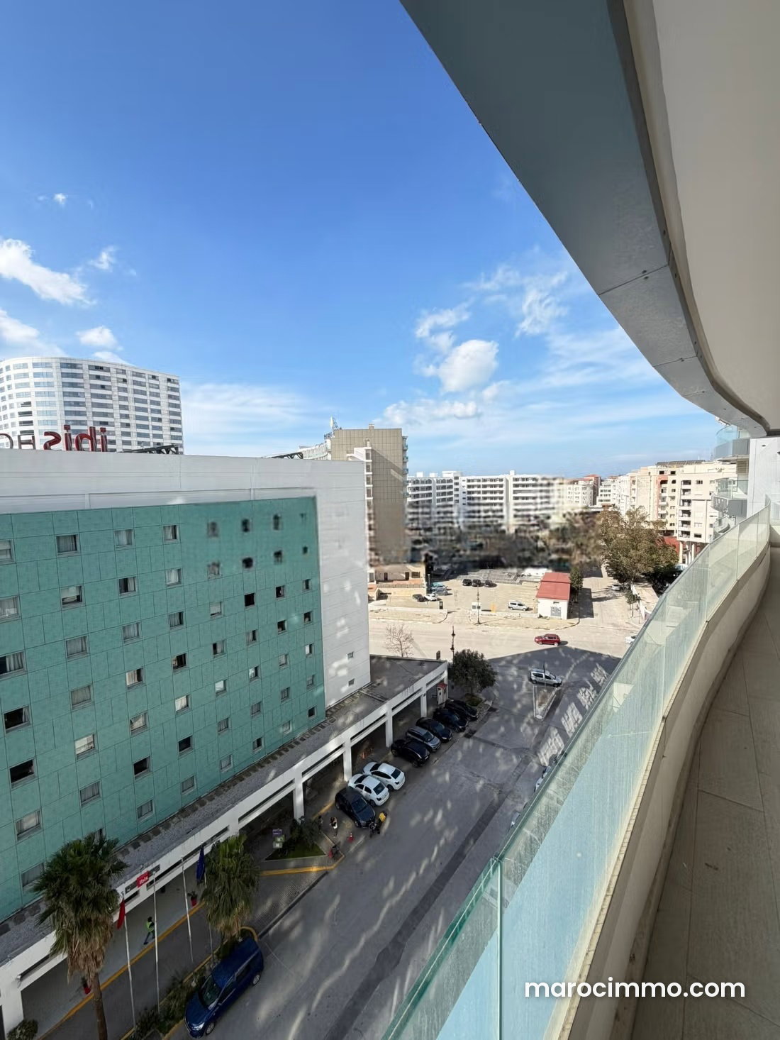 3-Bedroom Apartment in Tangier City Center with Terrace and Views — Tangier