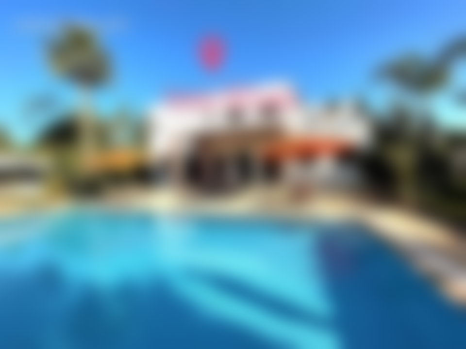 Villa meublée 900 m², jardin et piscine, Souissi Rabat