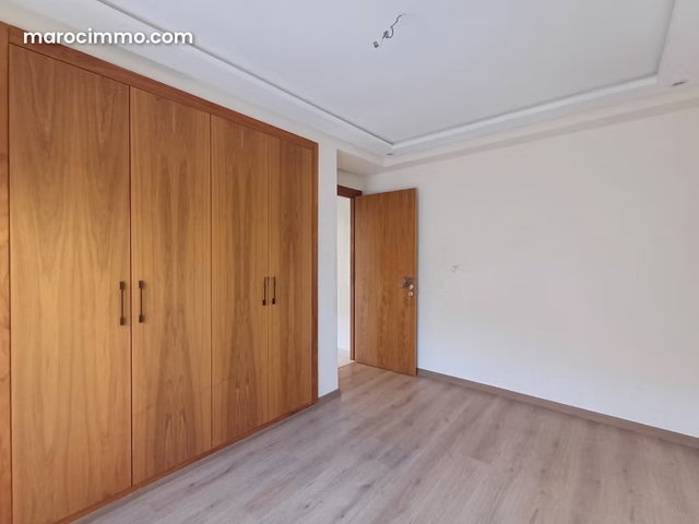 Rent this empty apartment in Les Princesses. 2 beautiful rooms. Safe door, security — 4