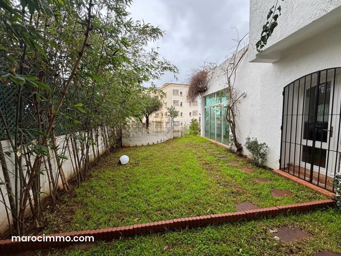 Villa 4 chambres avec jardin, Aïn Diab, Casablanca — Casablanca