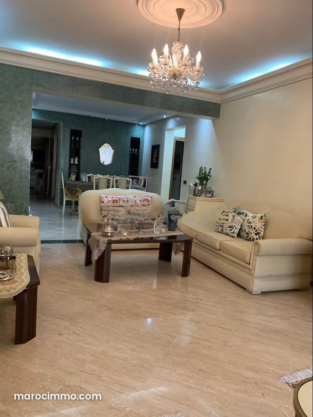 À VENDRE – Appartement 198 m² – Triangle d’Or — 2