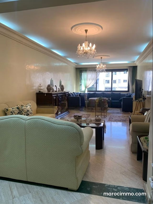 À VENDRE – Appartement 198 m² – Triangle d’Or — Casablanca