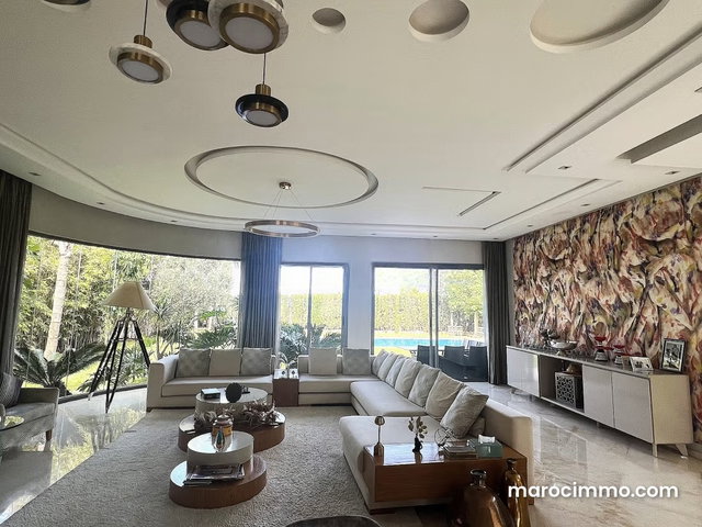 Villa premium avec beau jardin et piscine — 2
