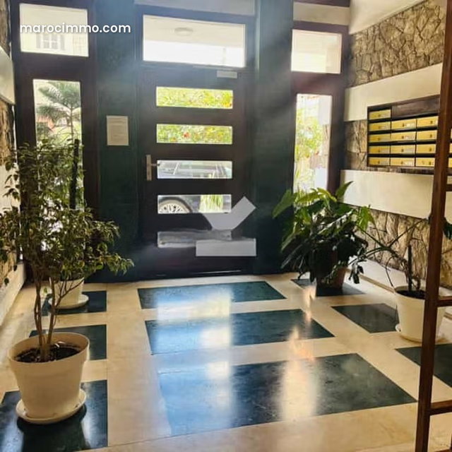 Appartement à Louer de 76.0 m² à Casablanca, Gauthier — 2
