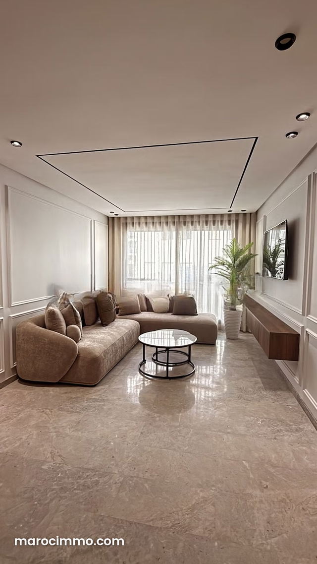 Beau studio MEUBLÉ à louer Bd Abdelmoumen — الدار البيضاء