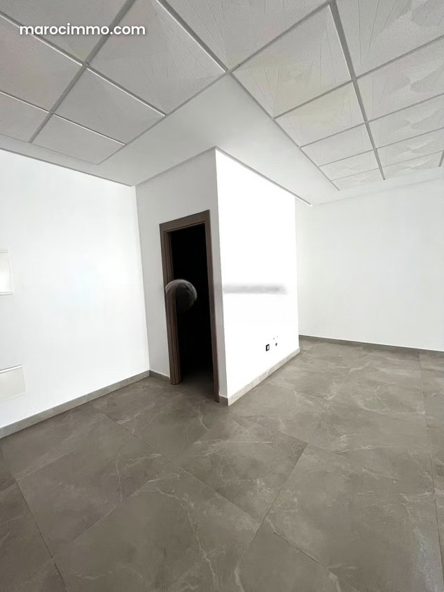 Bureau à vendre 73 m² Roches Noires Casablanca — 4