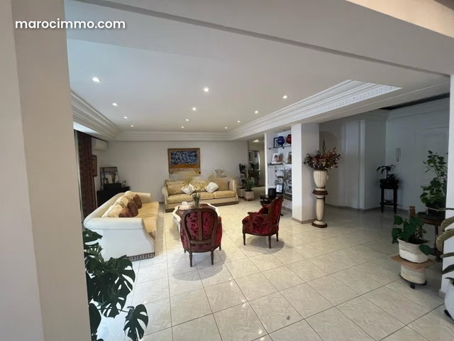For Sale Apartment 320m2 Gauthier — 2