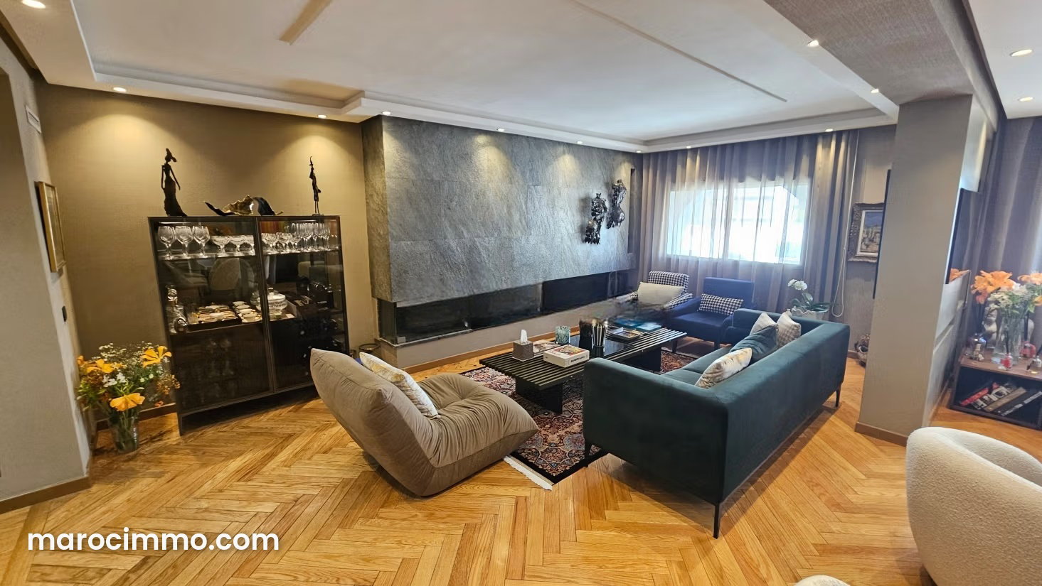 190 sqm Furnished Apartment, 3 Bedrooms, Racine, Casablanca — Casablanca