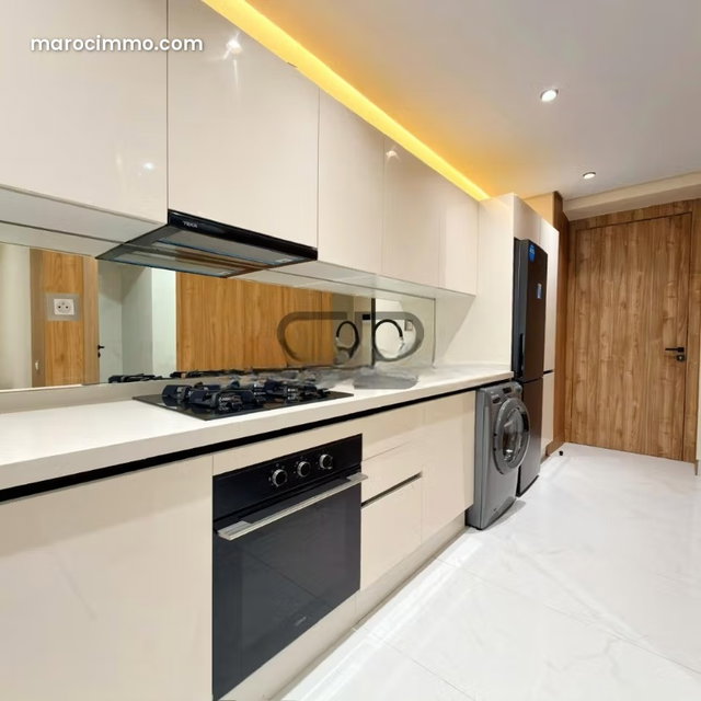 Studio 70m² à louer – Cour – Parking — 4
