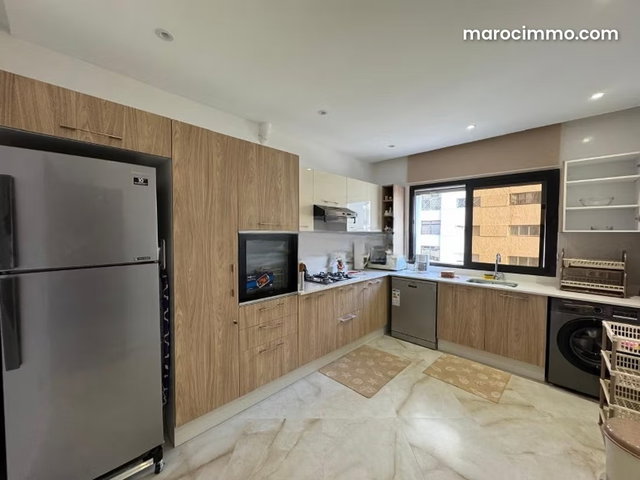 Appartement retapé à louer en plein Racine — 4