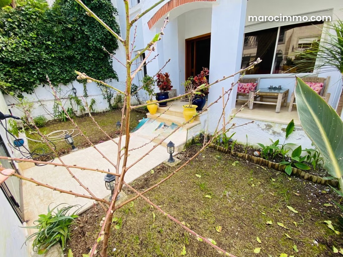 فيلا عائلية مع مسبح للبيع بحي ابن بطوطة الجديد طنجة — طنجة