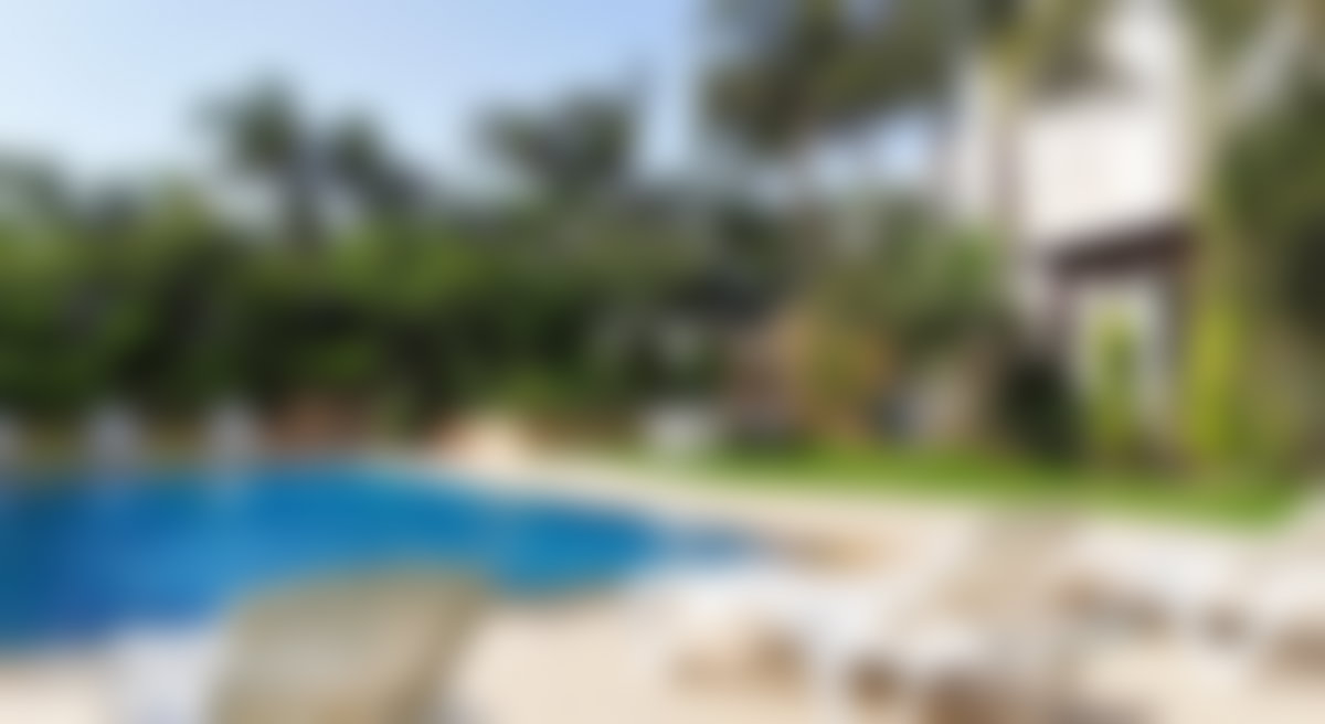 فيلا فاخرة مفروشة بإطلالة على البحر للكراء في مالاباطا طنجة