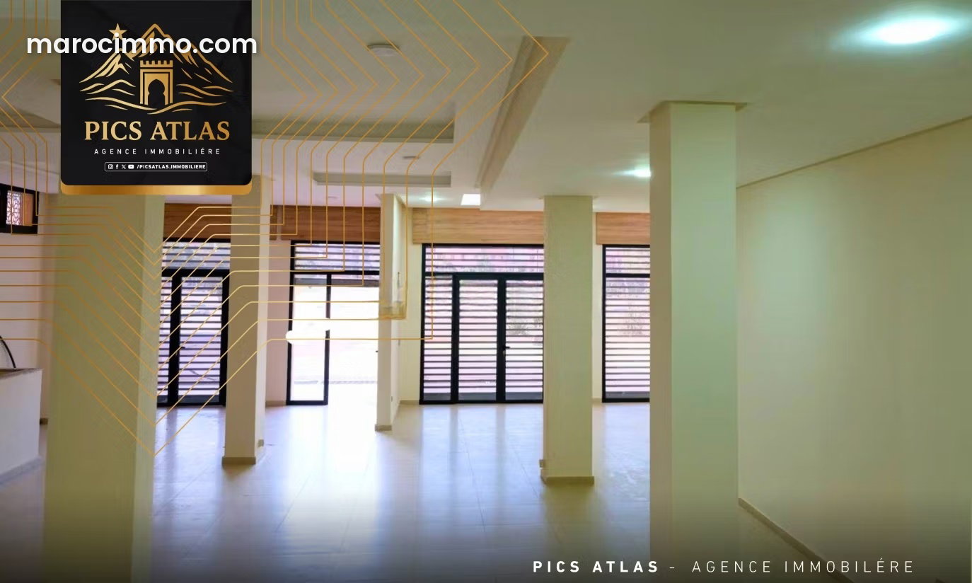 220 m² Commercial Premises in Azzouzia, Marrakech, with Storefront and Garage — Marrakesh