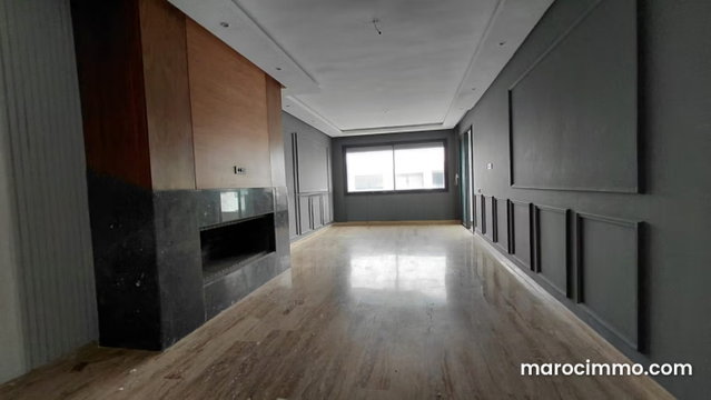 Appartement avec grande terrasse — 3