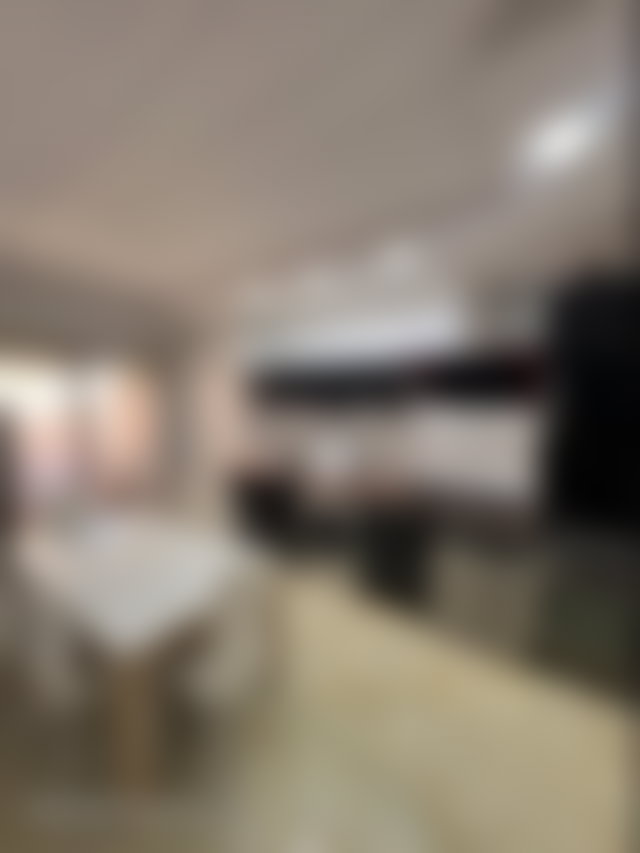 شقة مفروشة مشرقة مع شرفة وكراج بحي الإداري بطنجة — 3