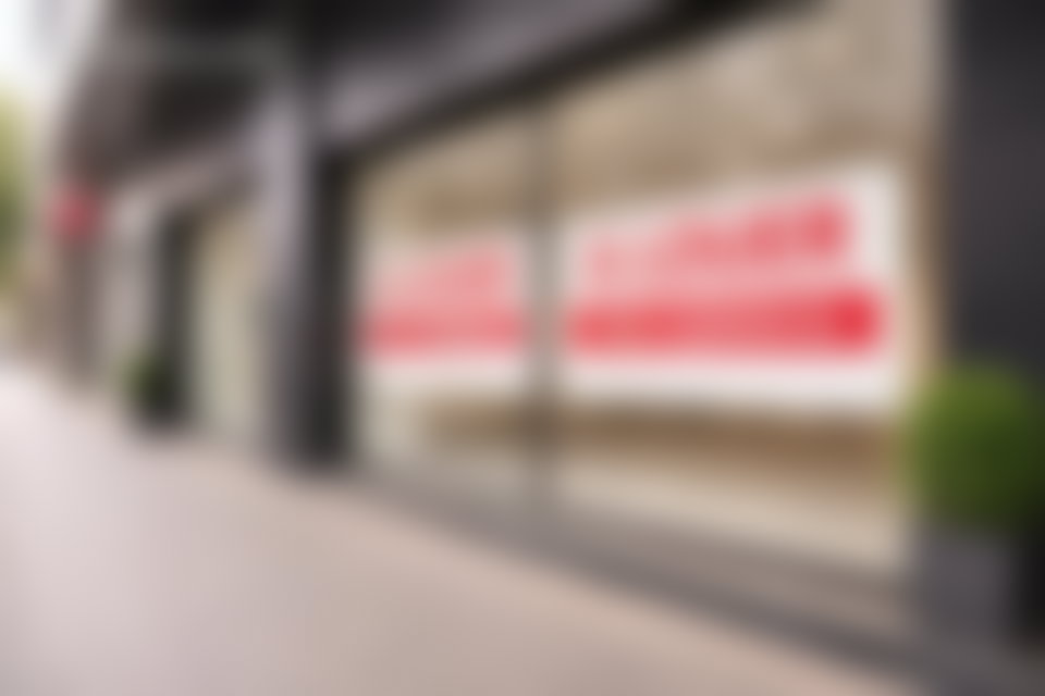 محل تجاري فسيح للكراء ببولفار غاندي في المعاريف