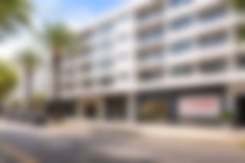محل تجاري لافت للكراء ببلڤد غاندي في المعاريف