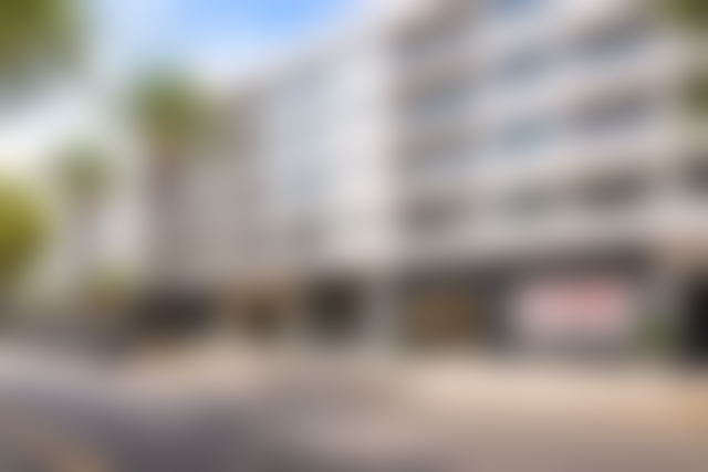 محل تجاري لافت للكراء ببلڤد غاندي في المعاريف — الدار البيضاء