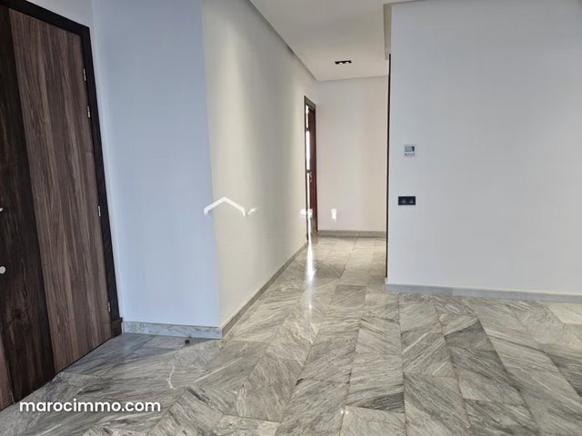 Appartement de 147 m² à Dar Bouazza — 3