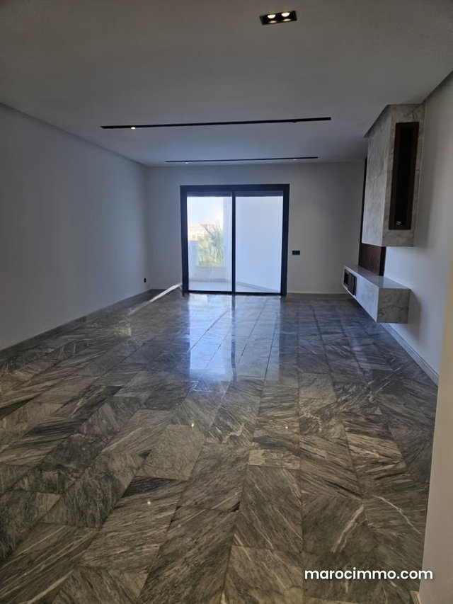 Appartement de 147 m² à Dar Bouazza — 2