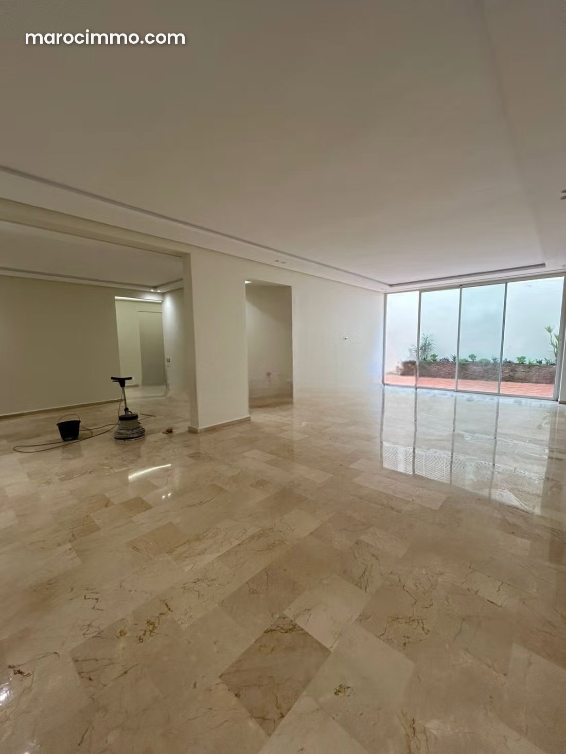 6-Room Apartment with Terrace in Maârif Extension, Casablanca — Casablanca