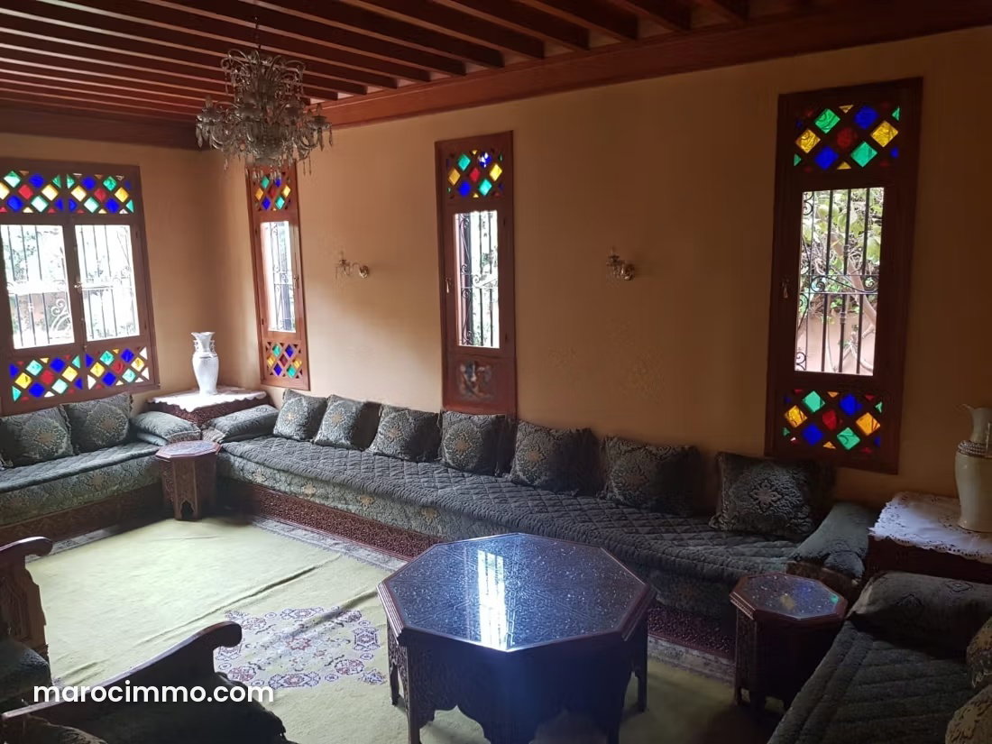 650 m² Villa with Garden for Sale on Agadir Road, Marrakech — Marrakesh