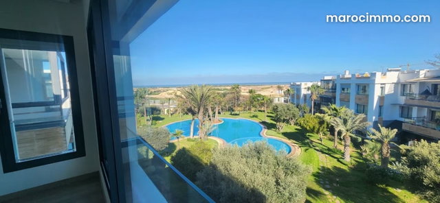 Superbe appartement comme neuf vue sur mer à louer — 5