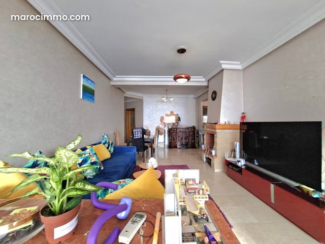 Appartement traversant au 4eme étage à vendre — 4