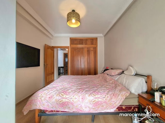 Appartement traversant au 4eme étage à vendre — 3