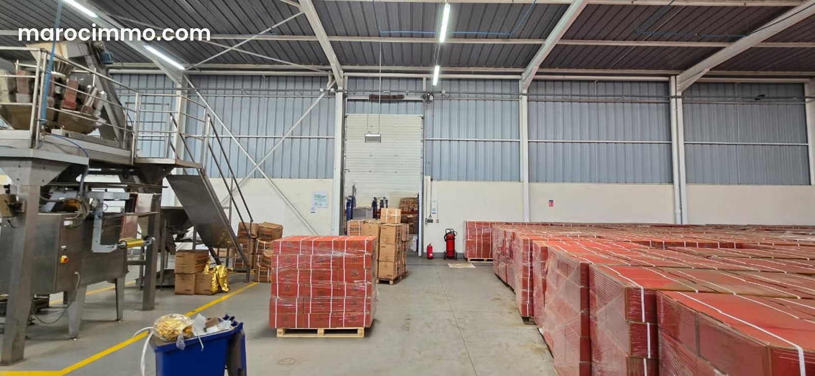 3,400 sqm Commercial Premises on 4,500 sqm of Land, Franceville — Casablanca