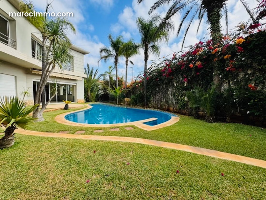 1,000 m² Villa with Fireplace and Garage, Anfa, Casablanca — Casablanca