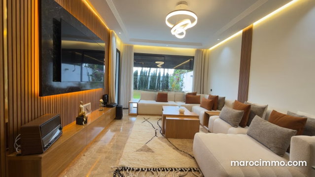 Exceptional Apartment with Private Garden and Pool Unobstructed View — 3