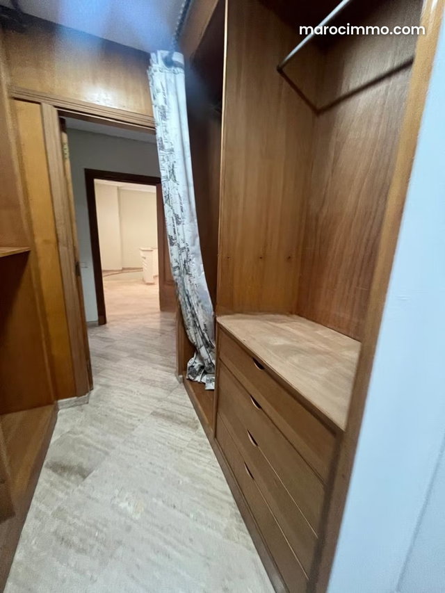 Luxurious villa for rent in Ain Diab. 600 m² surface. Secure entrance and central heating — 5
