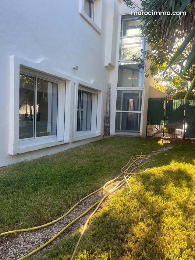 Luxurious villa for rent in Ain Diab. 600 m² surface. Secure entrance and central heating — 3