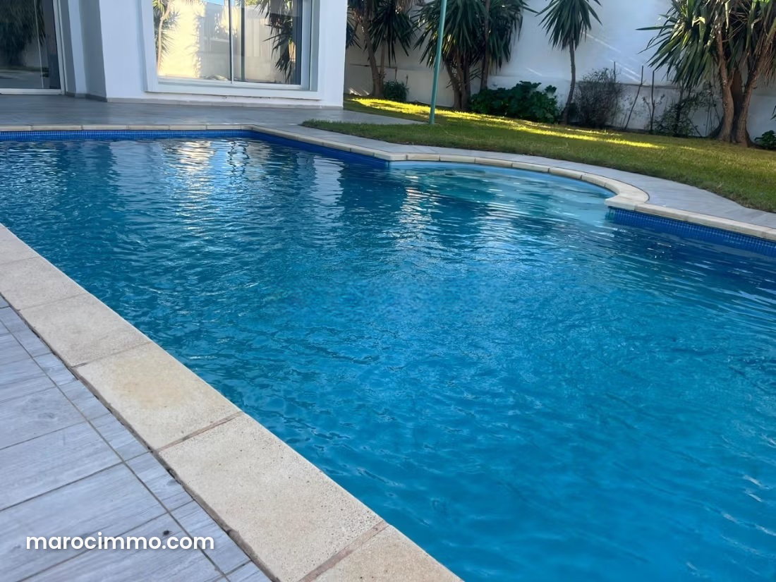600 sqm villa with garden and views, Ain Diab, Casablanca — Casablanca