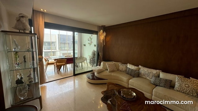 Bel appartement à vendre à Ain Diab Extension sun set résidence. 3 chambres — 5