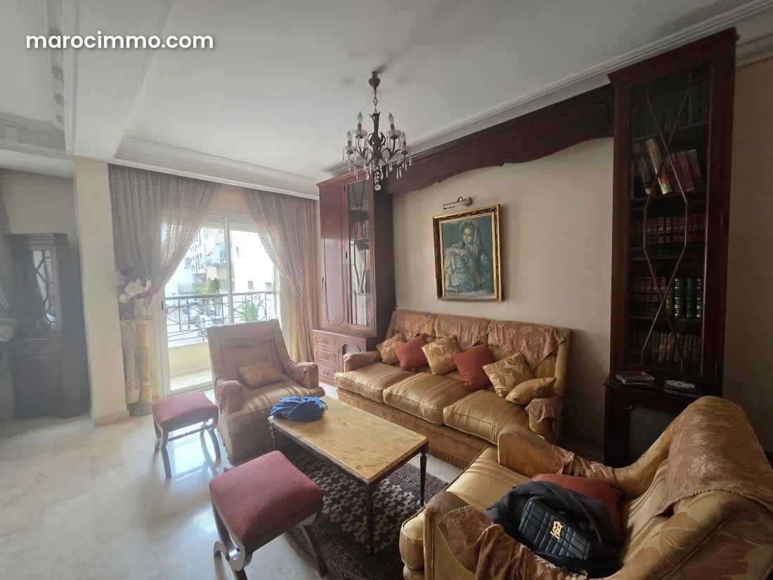 150 sqm apartment with terrace and garage in Racine, Casablanca — Casablanca