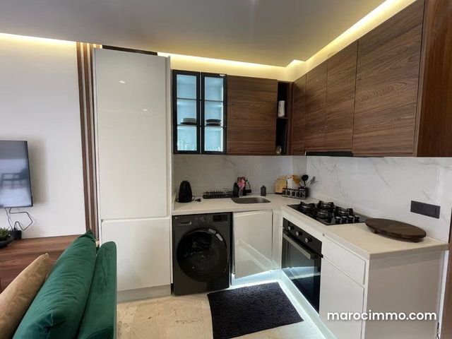 Joli studio meublé quartier les hôpitaux — 3